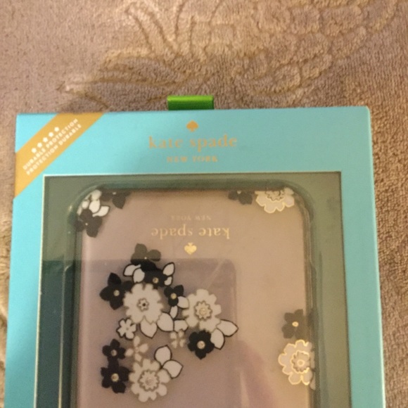 Kate Spade Cell Phone Cover - Picture 6 of 7